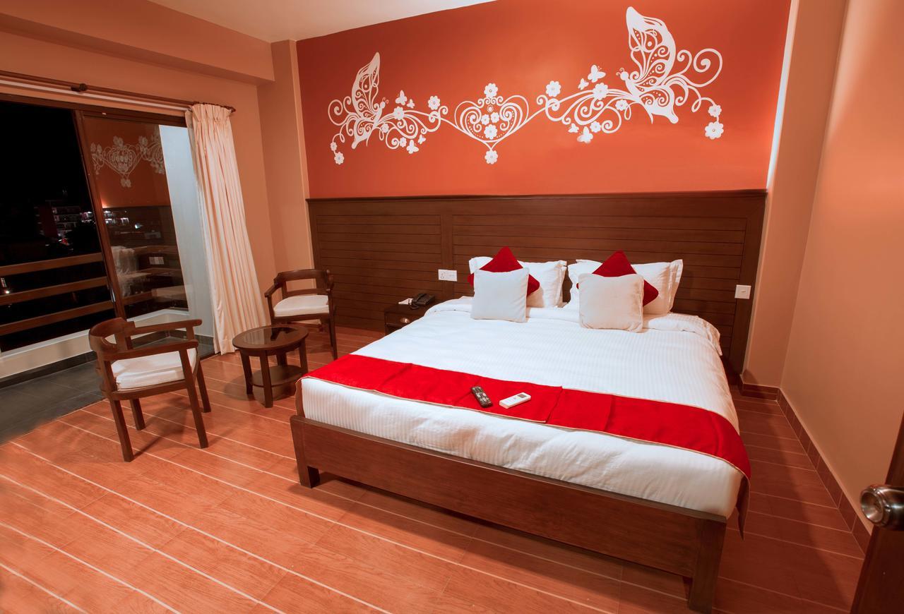 Hotel City Park Pokhara Buitenkant foto