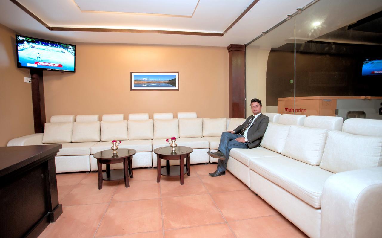 Hotel City Park Pokhara Buitenkant foto