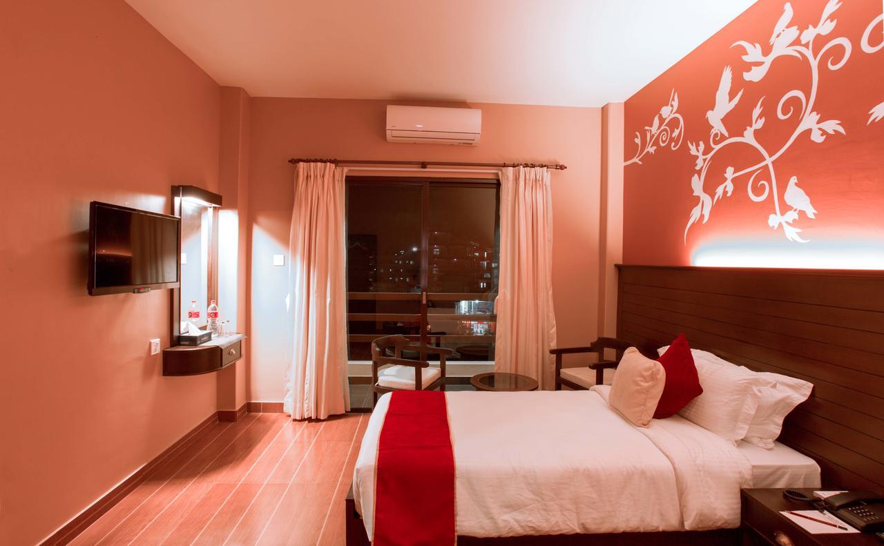 Hotel City Park Pokhara Buitenkant foto